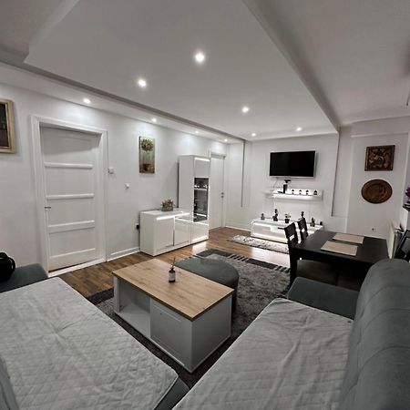 Elma Apartments ซาราเยโว ภายนอก รูปภาพ
